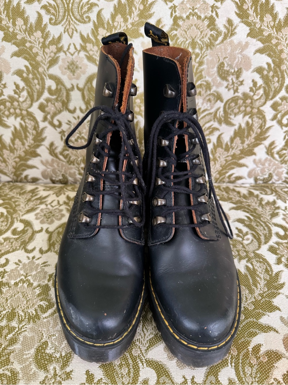 Black Leather Dr Marten Leona platform Lace-Up Boots